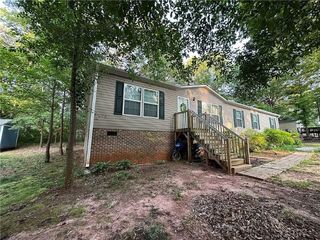 Foreclosed Home - 706 STERLING DR, 29626
