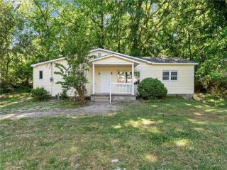 Foreclosed Home - 111 LINCOLN ST, 29627