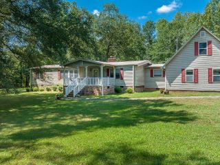 Foreclosed Home - 125 W OAK HILL RD, 29627