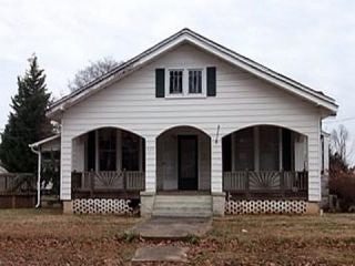 Foreclosed Home - List 100002404