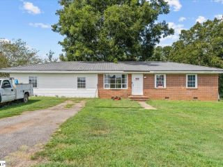 Foreclosed Home - 117 WALNUT ST, 29630