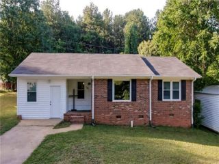 Foreclosed Home - 107 SHALLOWFORD RD, 29640