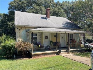 Foreclosed Home - 405 S 2ND ST, 29640