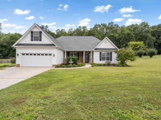 Foreclosed Home - 112 SPROUSE FARM WAY, 29644