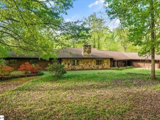 Foreclosed Home - 115 N HILL RD, 29646
