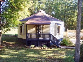 Foreclosed Home - 528 SAMPLE RD, 29649