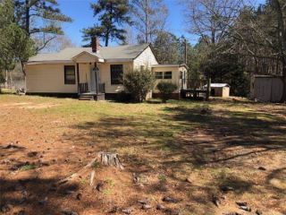 Foreclosed Home - 4501 FLAT ROCK RD, 29655
