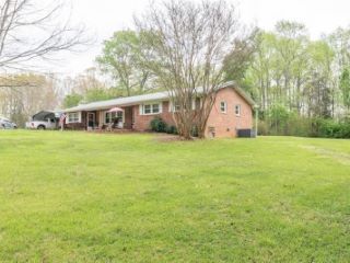 Foreclosed Home - 296 BREAZEALE RD, 29657