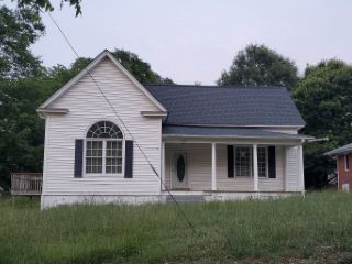 Foreclosed Home - 108 N PALMETTO ST, 29657