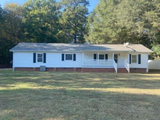 Foreclosed Home - 1617 NINETY SIX HWY, 29666