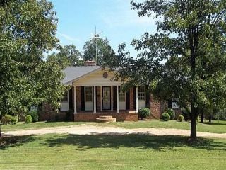 Foreclosed Home - 306 SALUDA DR, 29673