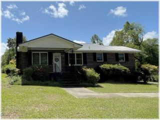 Foreclosed Home - 909 W SOUTH 4TH ST, 29678