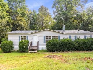 Foreclosed Home - 519 SINGING PINES RD, 29678