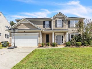 Foreclosed Home - 403 PLUM HILL WAY, 29680
