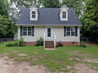 Foreclosed Home - 119 Eastview Dr, 29681