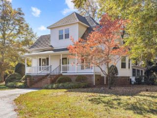 Foreclosed Home - 100 OLD LOCUST HILL RD, 29687