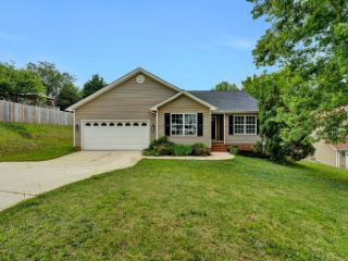 Foreclosed Home - 3 GENTIAN CT, 29687