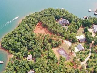 Foreclosed Home - 120 KEOWEE CLUB RD, 29689