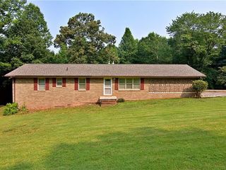 Foreclosed Home - 421 FOREST ACRES CIR, 29691