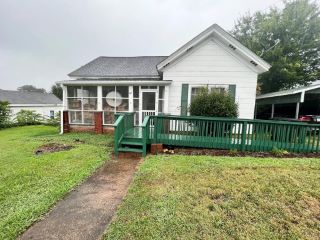 Foreclosed Home - 42 S GREENWOOD AVE, 29692