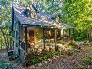 Foreclosed Home - 150 CHILHOWEE DR, 29693
