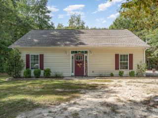 Foreclosed Home - 2906 S ANDERSON RD, 29704