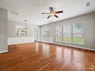 Foreclosed Home - List 100698274