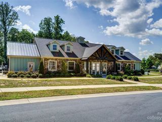 Foreclosed Home - List 100945615
