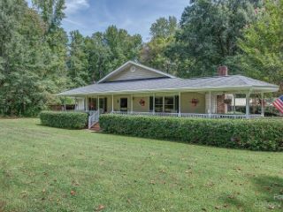 Foreclosed Home - 734 RIDDLE MILL RD, 29710