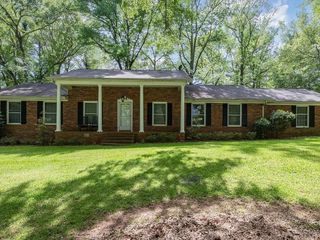 Foreclosed Home - 1801 WINDSOR DR, 29720