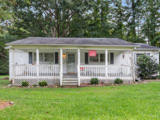 Foreclosed Home - 4560 CHERRYSTONE RD, 29720