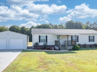 Foreclosed Home - 4514 OLD HICKORY RD, 29720