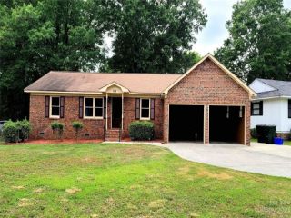 Foreclosed Home - 828 FINLEY CT, 29730