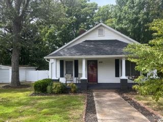 Foreclosed Home - 809 ANNAFREL ST, 29730