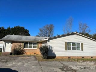 Foreclosed Home - 1131 MT GALLANT RD, 29732