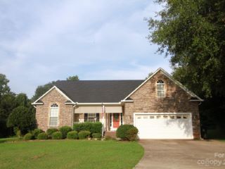 Foreclosed Home - 1499 PLANTATION HILLS DR, 29732