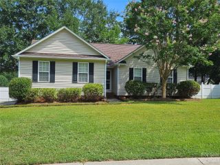 Foreclosed Home - 902 SWEETGRASS LN, 29732