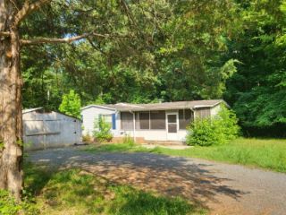 Foreclosed Home - 1500 MOSS CREEK RD, 29745