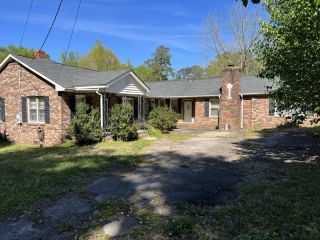 Foreclosed Home - 420 ROSA HILL ST, 29824