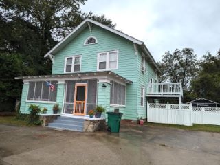 Foreclosed Home - 702 CALHOUN ST, 29832