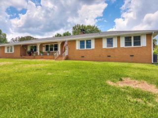 Foreclosed Home - 204 WILDWOOD DR, 29841