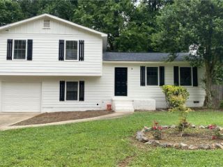 Foreclosed Home - 3651 SILVER LEAF LN SW, 30008