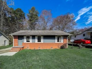 Foreclosed Home - 4176 WALNUT ST SW, 30014