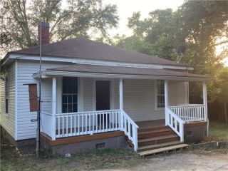 Foreclosed Home - 7 W PLUM ST, 30014
