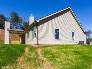 Foreclosed Home - 180 ERYN TER, 30014