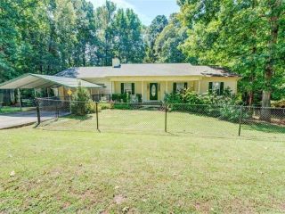 Foreclosed Home - 2025 OLD CONCORD DR SE, 30016