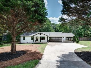 Foreclosed Home - 97 GRAYSON NEW HOPE RD, 30017