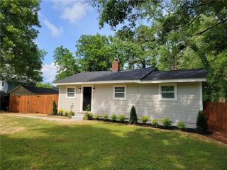 Foreclosed Home - 2028 WINDY HILL RD, 30032
