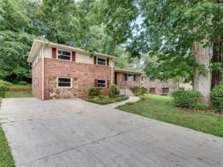 Foreclosed Home - 2303 SHAMROCK DR, 30032