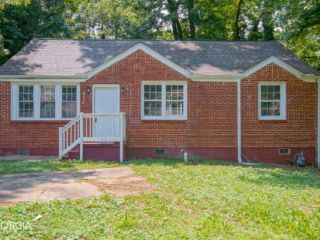 Foreclosed Home - 1965 CRESTMOORE DR, 30032